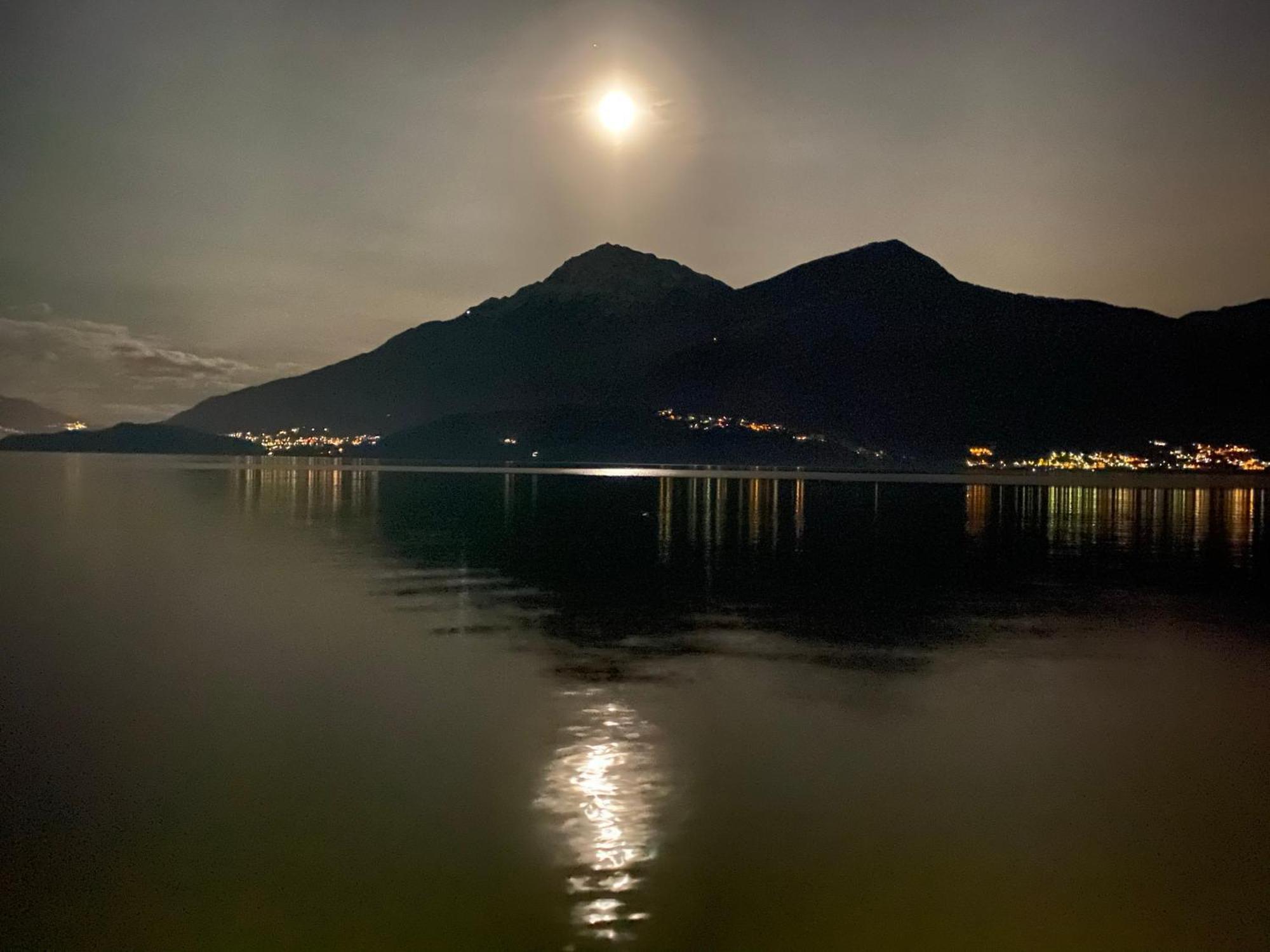 Casa Carmen Apartment Lake Como Dongo Exterior photo